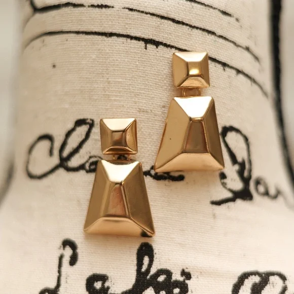 Gold Metal Chunky Dangle Earrings - Picture 4 of 4